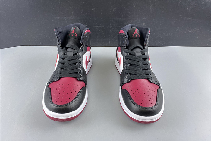 Jordan 1 Mid 554724-066