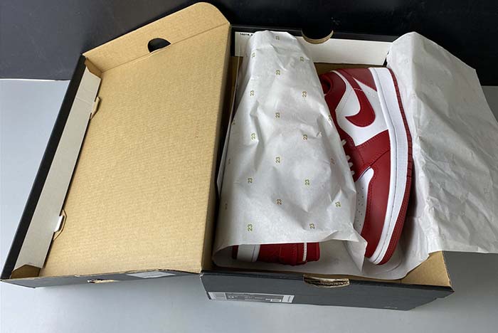 Air Jordan 1 Low GYM RED/GYM RED-WHITE 553558-611