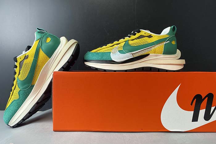 Sacai x Nike Pegasua Vaporfly Yellow Green HUO CI9928 300