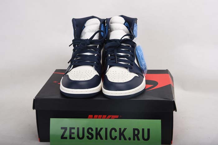 AIR JORDAN 1 OBSIDIAN UNIVERSITY BLUE 555088-140