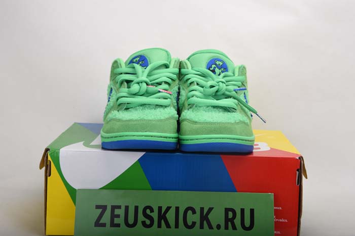 Dead x Nike SB Dunk Low“ Green Bear” CJ5378-300