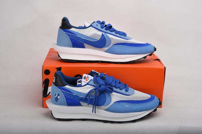 NIKE LDWAFFLE SACAI BV2552-401