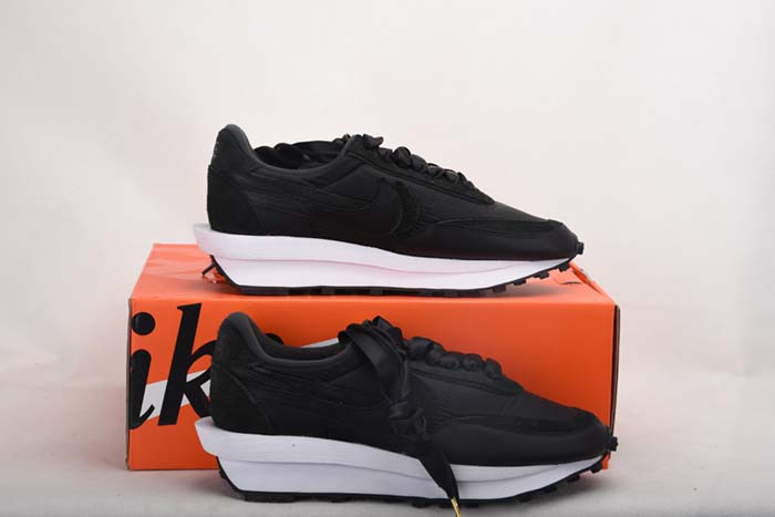 NIKE LD WAFFLE SACAI BLACK NYLON - BV0073-002