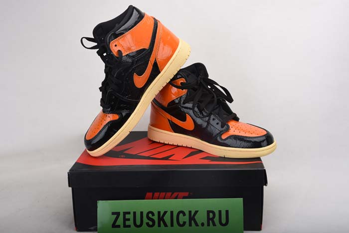 AIR JORDAN 1 SHATTERED BACKBOARD 3.0 555088-028