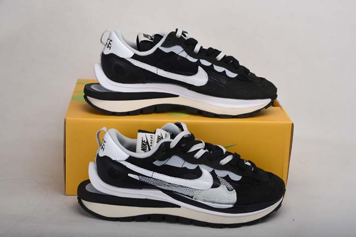 Sacai x Nike Pegasua Vaporfly Black White CI9928 001