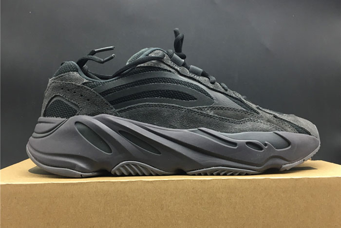 ADIDAS YEEZY BOOST 700 V2 VANTA - FU6684