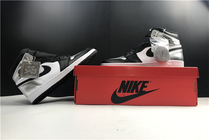 Air Jordan 1 High OG WMNS “Silver Toe” CD0461-001