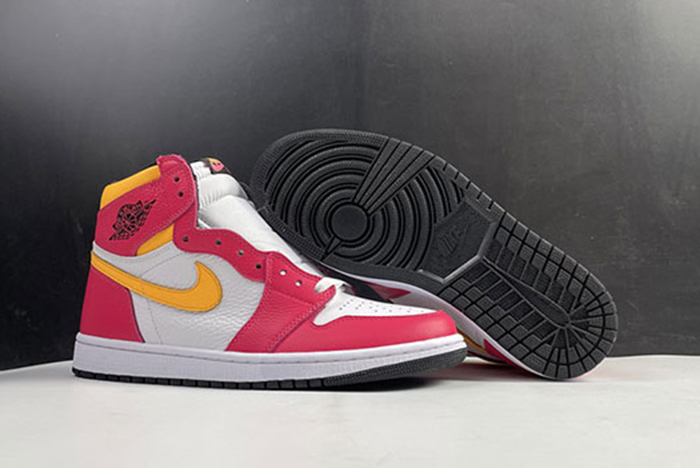 Air Jordan 1 High OG Light Fusion Red