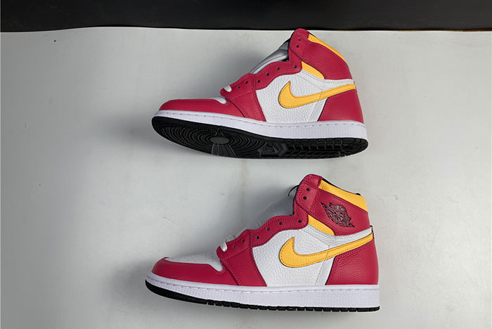 Air Jordan 1 High OG Light Fusion Red