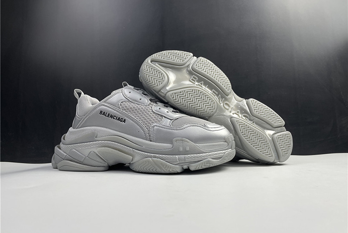 Balenciaga Track Sneaker 536737 W2FS2 8100