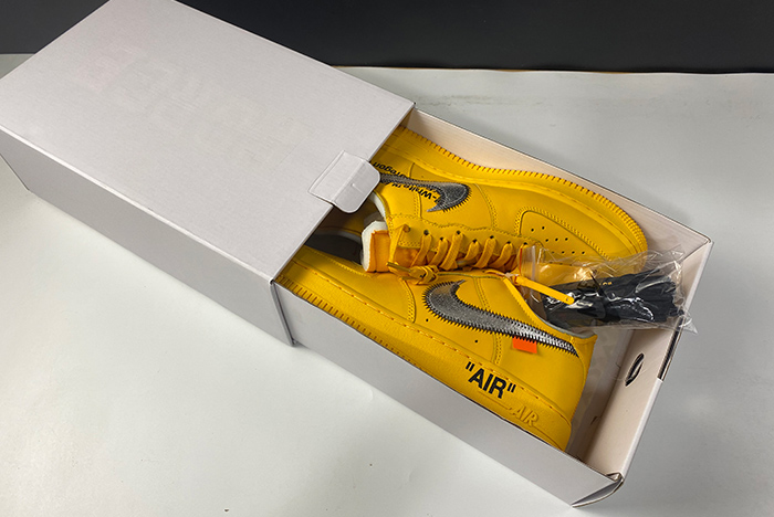 Off-White x Nike Air Force 1 University Gold DD1876-700