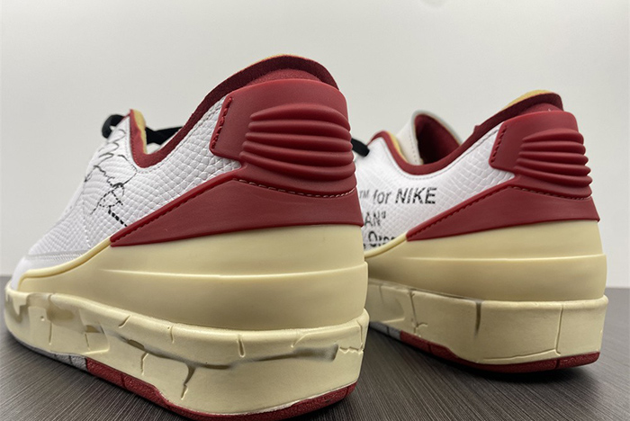 OFF-WHITE x Air Jordan 2 Low  DJ4375-106