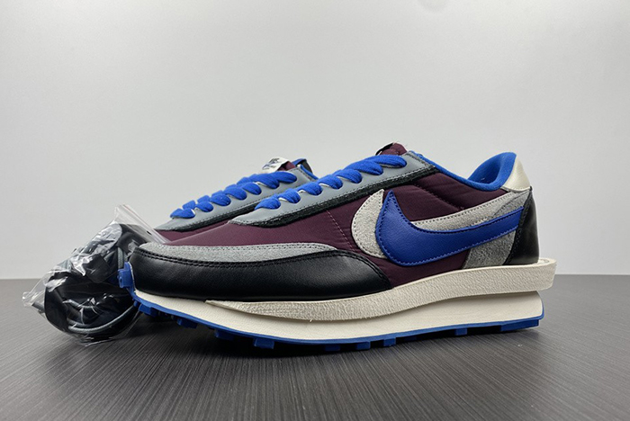 sacai x Nike LDV Waffle  DJ4877-600