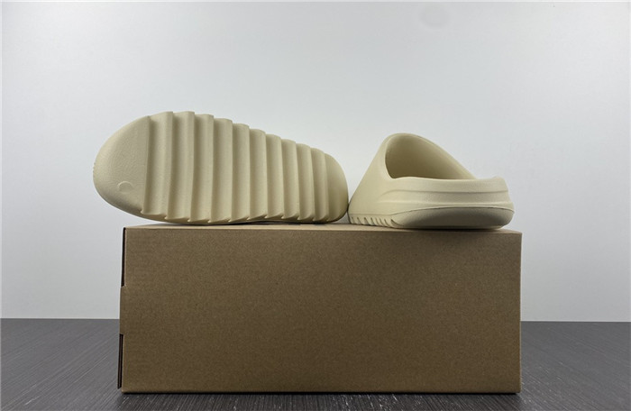 Adidas Yeezy Slides Bone FZ5897