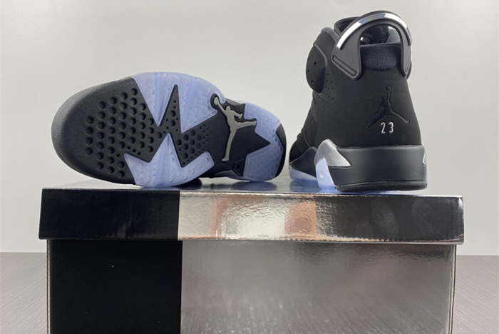 Air Jordan 6 “Metallic Silver” DX2836-001