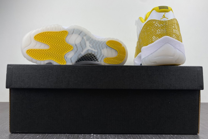 Air Jordan 11 Low WMNS Yellow Snake skin AV2187-140