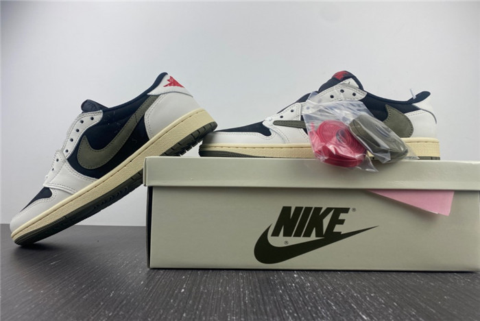 Travis Scott x Air Jordan 1 Low OG Olive DZ4137-106