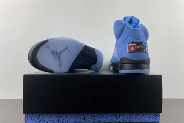 Air Jordan 5 UNC DV1310-401