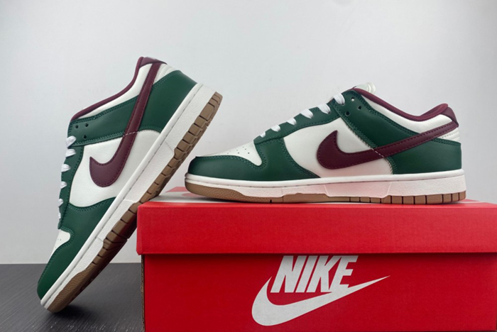 Nike Dunk Low Gorge Green FB7160-161