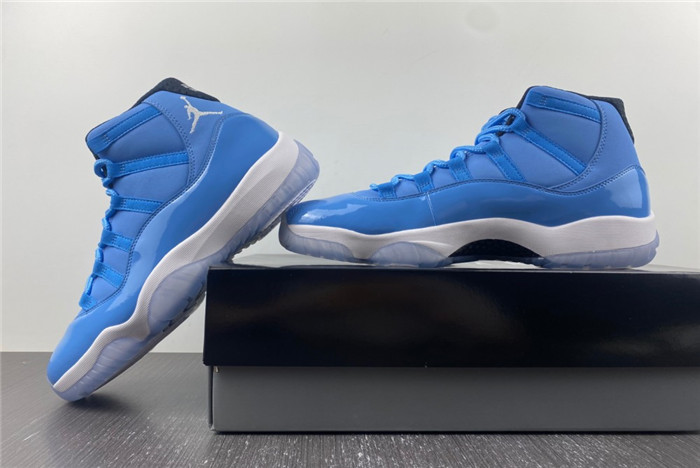 Air Jordan 11 Pantone 717602-900