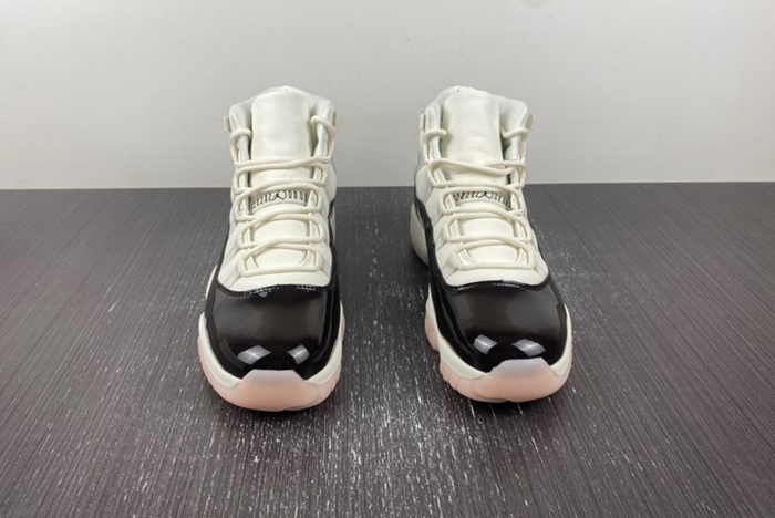 Air Jordan 11 WMNS Neapolitan AR0715-101