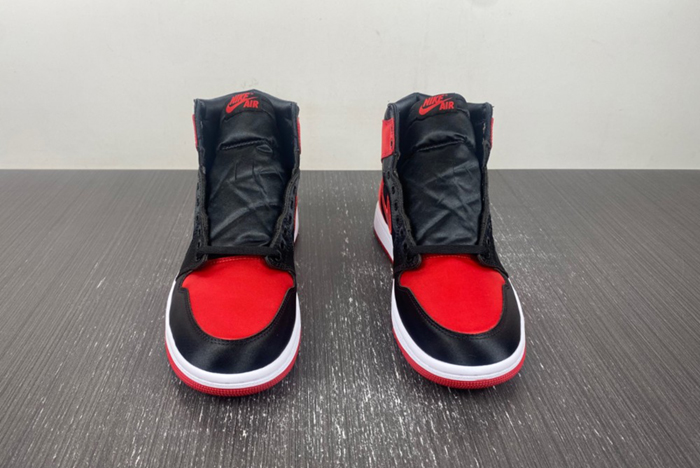 代Air Jordan 1 High OG WMNS Satin Bred FD4810-061