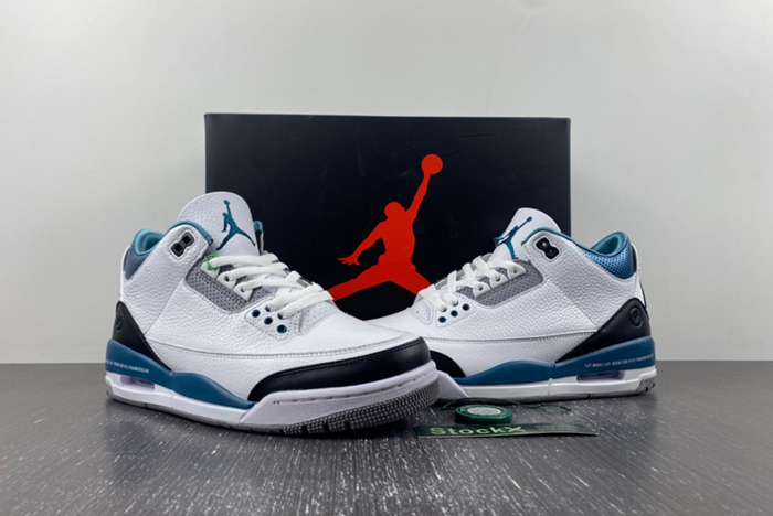 Air Jordan 3 Retro 136064-660