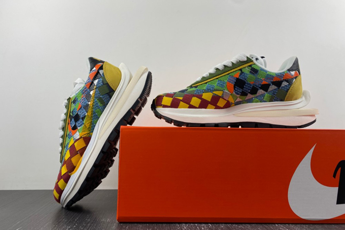 Sacai x Nike Waffle Woven Green Gusto DR5209-300