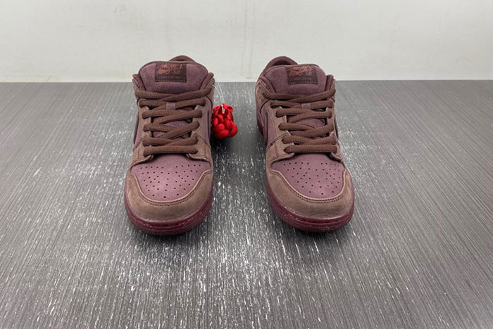 Nike Dunk Low Retro Premium Burgundy Crush FN0619-600