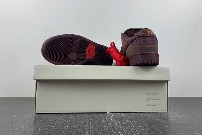 Nike Dunk Low Retro Premium Burgundy Crush FN0619-600