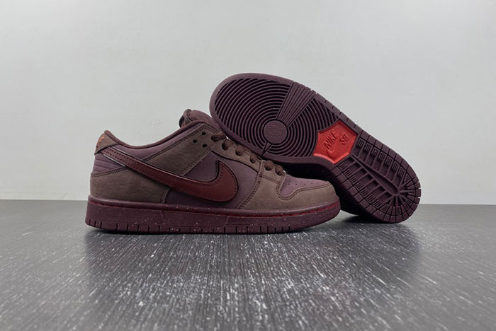 Nike Dunk Low Retro Premium Burgundy Crush FN0619-600