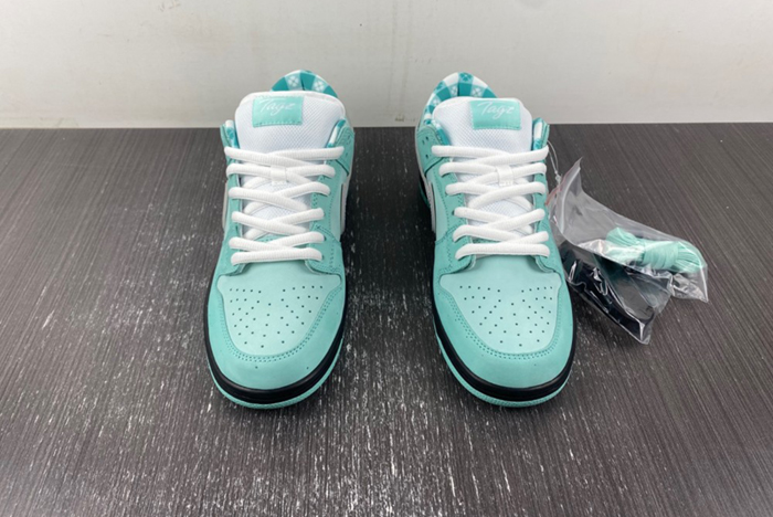 Concepts x TIFFANY CO. x Nike SB Dunk Low BV1310-402