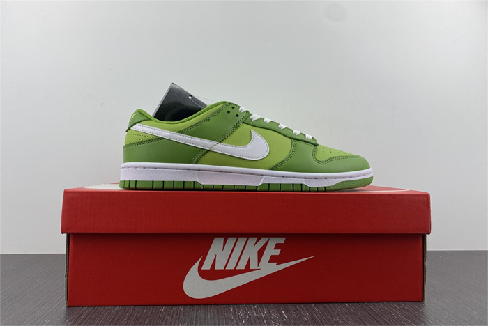 Nike Dunk Low Chlorophyll