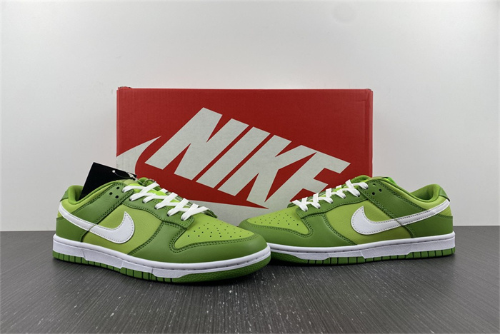 Nike Dunk Low Chlorophyll