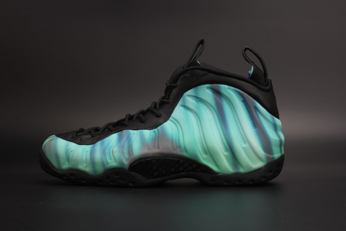 Nike Air Foamposite One &quotNorthern Lights" Black/Green mens 840559-001