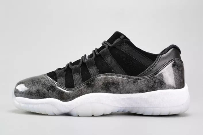 AIR JORDAN 11 RETRO LOW BG (GS) "BARON"  womens  528896-010