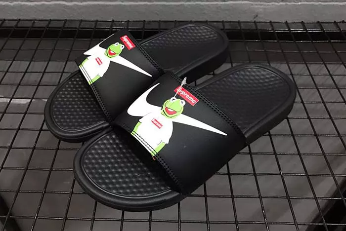 nike flip flop 343880-009