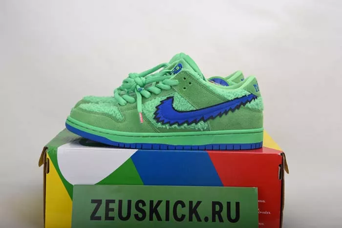 Dead x Nike SB Dunk Low“ Green Bear” CJ5378-300