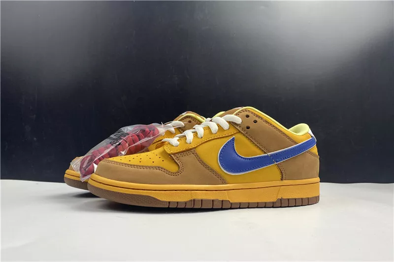 Nike SB Dunk Low Newcastle Brown Ale 313170-741