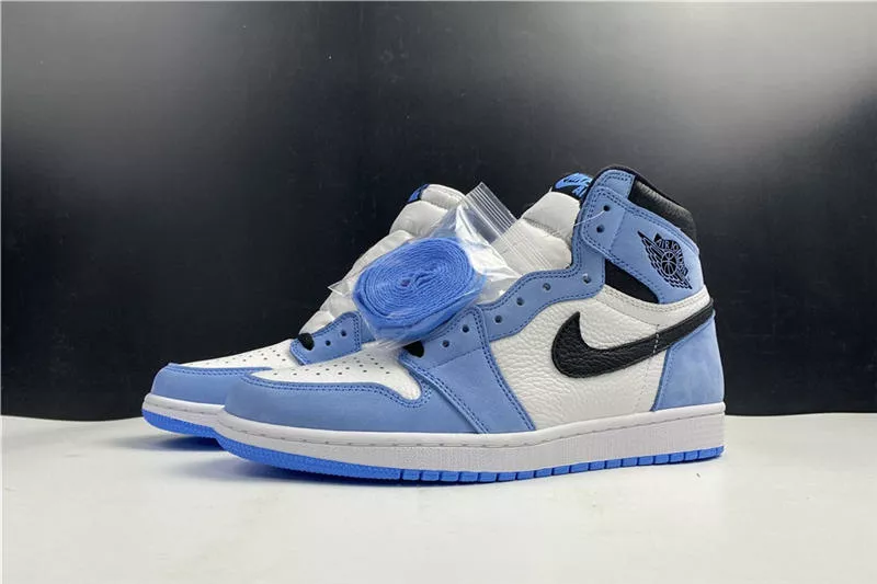 Air Jordan 1 High OG “University Blue  555088-134