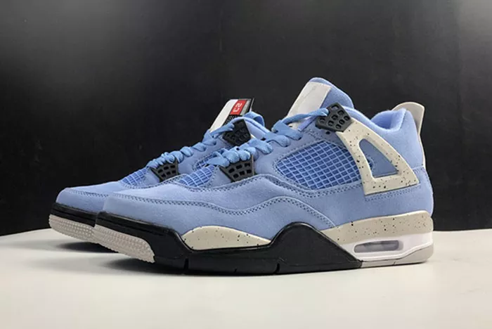 Air Jordan 4 SE “University Blue”