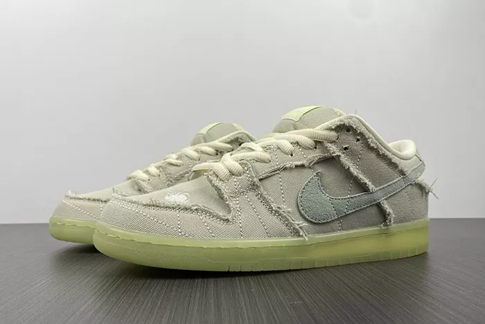 Dunk SB Nike SB Dunk Low “Mummy” DM0774-111