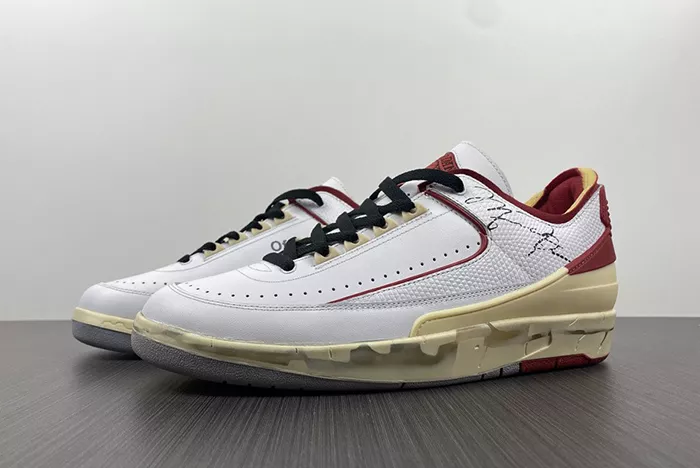 OFF-WHITE x Air Jordan 2 Low  DJ4375-106