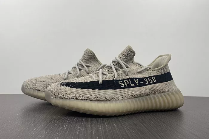 Adidas Yeezy Boost 350V2 HP7870