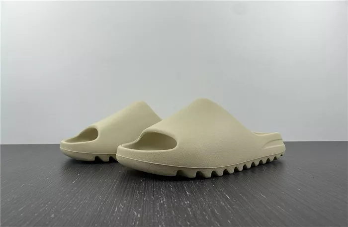 Adidas Yeezy Slides Bone FZ5897