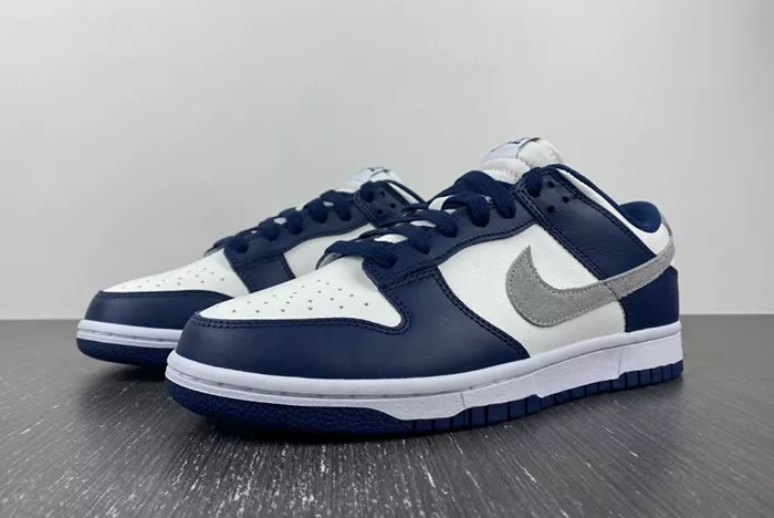 Nike Dunk Low Summit White Midnight Navy