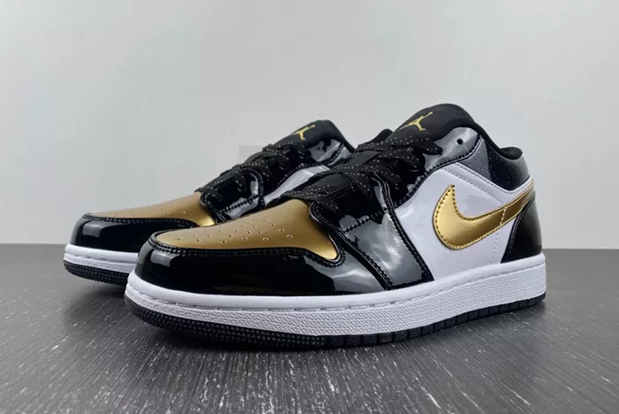 Jordan 1 Low SE Gold Toe (GS)  DR6970-071