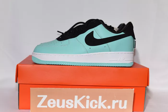 Tiffany & Co. x Nike Air Force 1 Low DZ1382-002