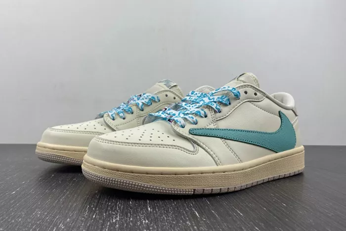 Travis Scott x Air Jordan 1 Low  DM7866-102