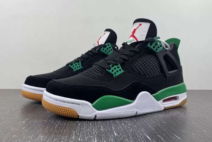 Nike SB x Air Jordan 4  DR5415-030